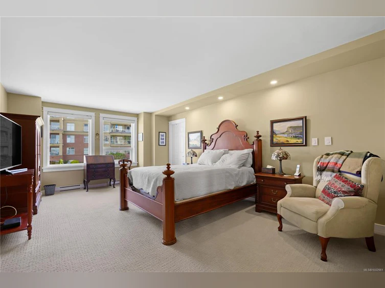310-10 Paul Kane Place, Victoria, BC, V9A 7J8 - 23