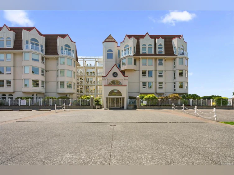 310-10 Paul Kane Place, Victoria, BC, V9A 7J8 - 34
