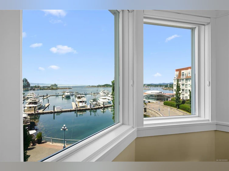310-10 Paul Kane Place, Victoria, BC, V9A 7J8 - 17