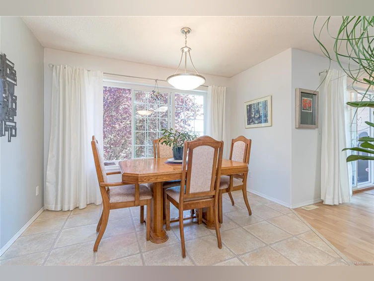 3962 Rock City Road, Nanaimo, BC, V9T 4Y8 - 12
