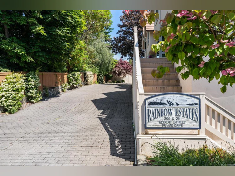 40-211 Robert Street, Victoria, BC, V9A 3Z1 - 31