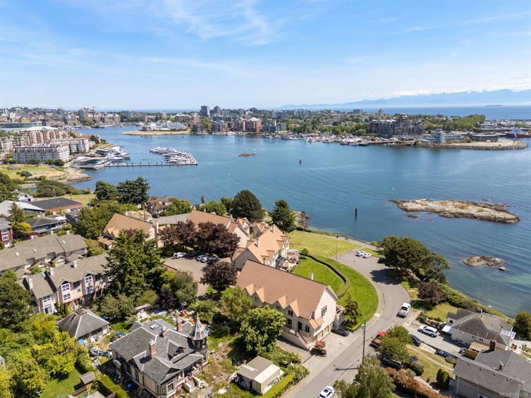 40-211 Robert Street, Victoria, BC, V9A 3Z1 - 34