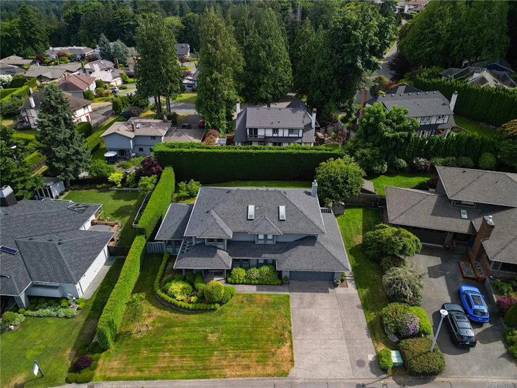 835 Gulfview Place, Saanich, BC, V8Y 2R6 - 39