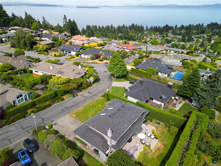 835 Gulfview Place, Saanich, BC, V8Y 2R6 - 42