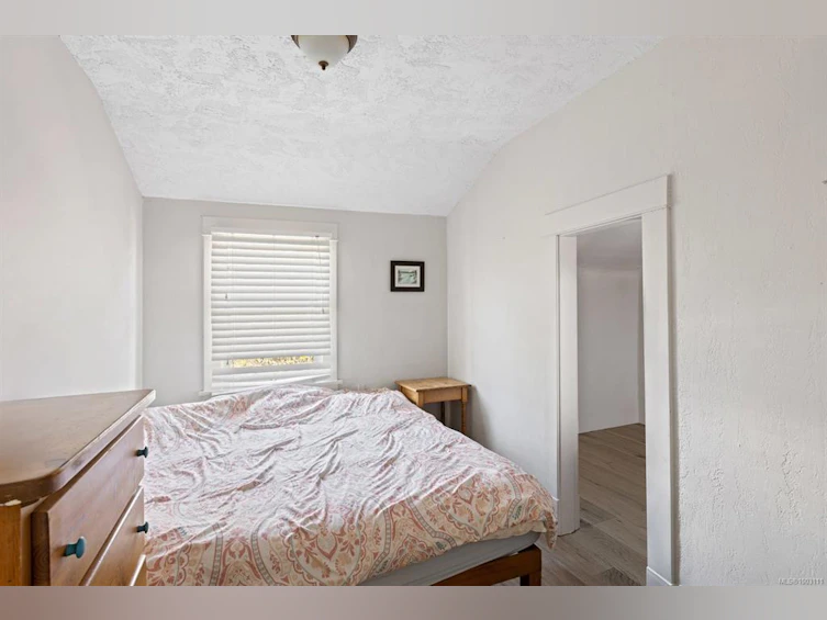 16 Howe Street, Victoria, BC, V8V 4K3 - 10