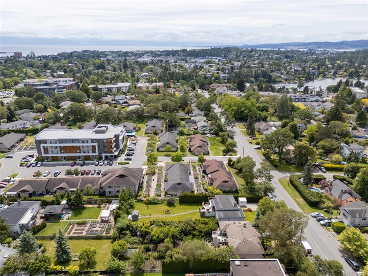 3065 Harriet Road, Victoria, BC, V9A 1T6 - 62