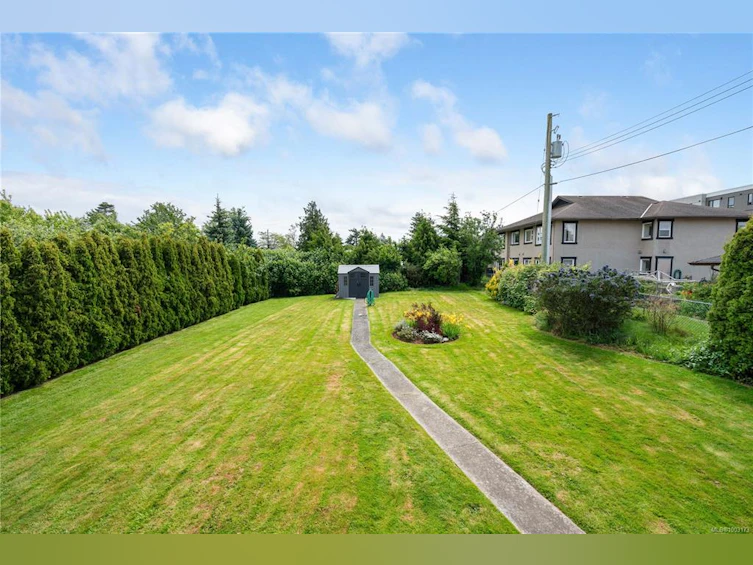 3065 Harriet Road, Victoria, BC, V9A 1T6 - 41