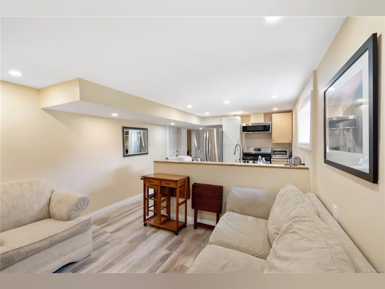 3065 Harriet Road, Victoria, BC, V9A 1T6 - 24