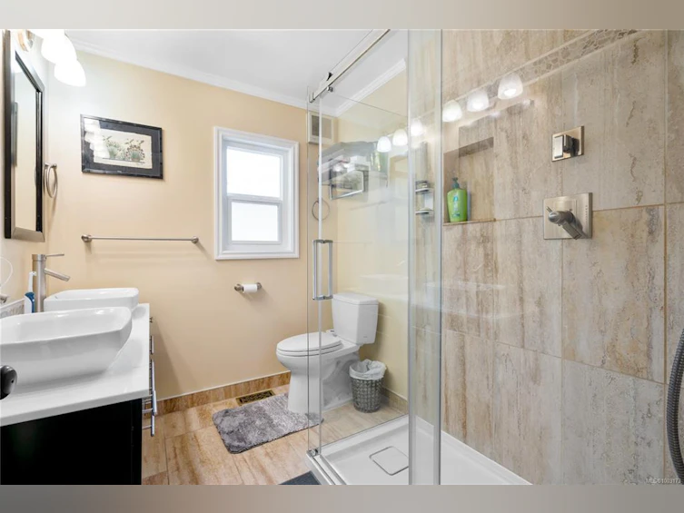 3065 Harriet Road, Victoria, BC, V9A 1T6 - 17