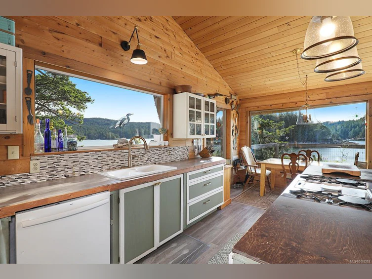 0 Tan Island, Cortes Island, BC, V0P 1Z0 - 45