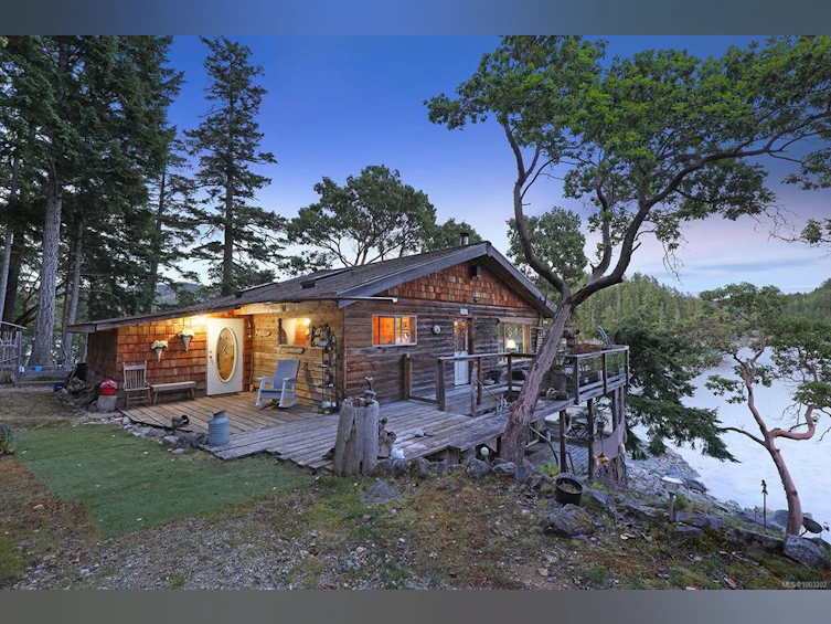 0 Tan Island, Cortes Island, BC, V0P 1Z0 - 37
