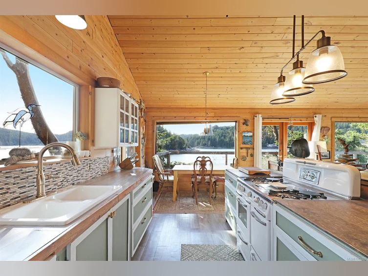 0 Tan Island, Cortes Island, BC, V0P 1Z0 - 44
