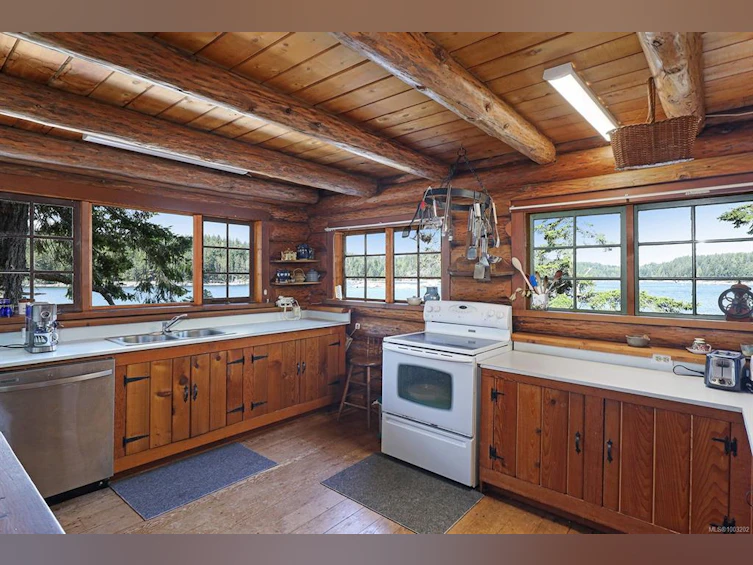 0 Tan Island, Cortes Island, BC, V0P 1Z0 - 18