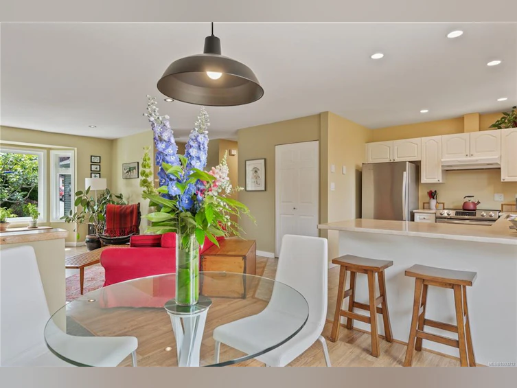 570 Grayson Road, Campbell River, BC, V9W 6K4 - 10