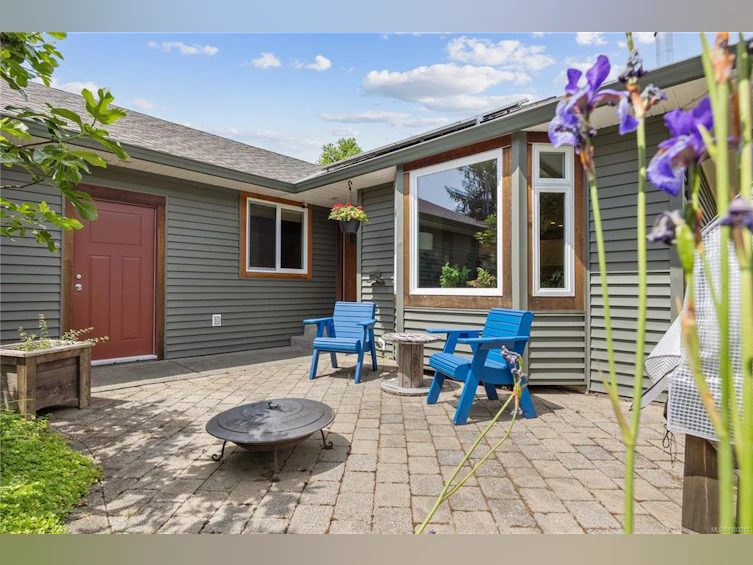 570 Grayson Road, Campbell River, BC, V9W 6K4 - 2