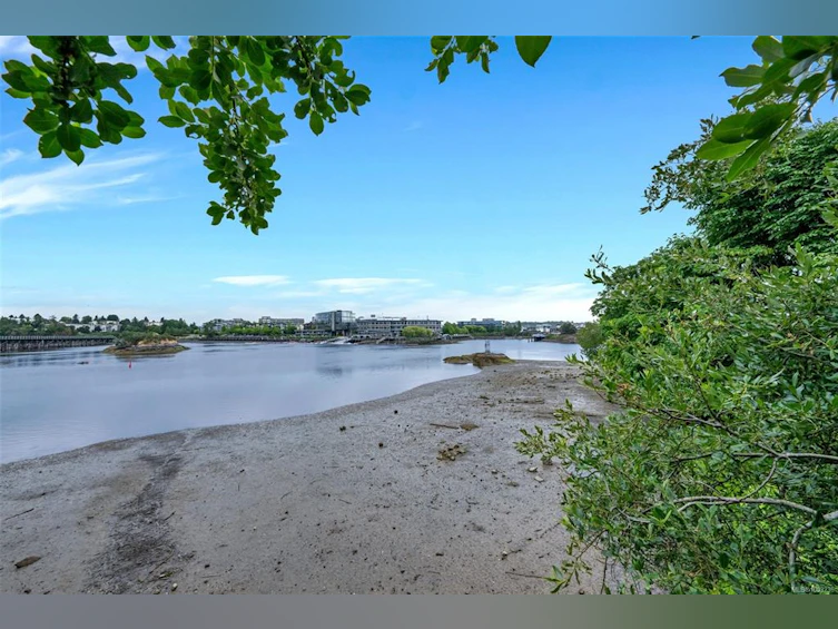 316-797 Tyee Road, Victoria, BC, V9A 7R4 - 23