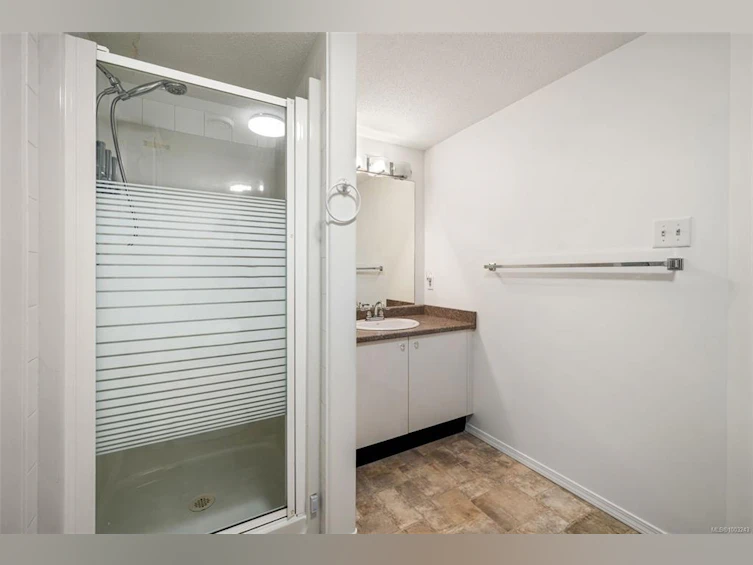 104-3009 Brittany Drive, Langford, BC, V9B 5P8 - 33