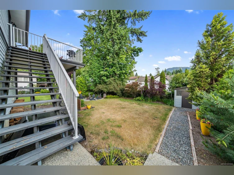 42 Quamichan Avenue, Lake Cowichan, BC, V0R 2G0 - 35