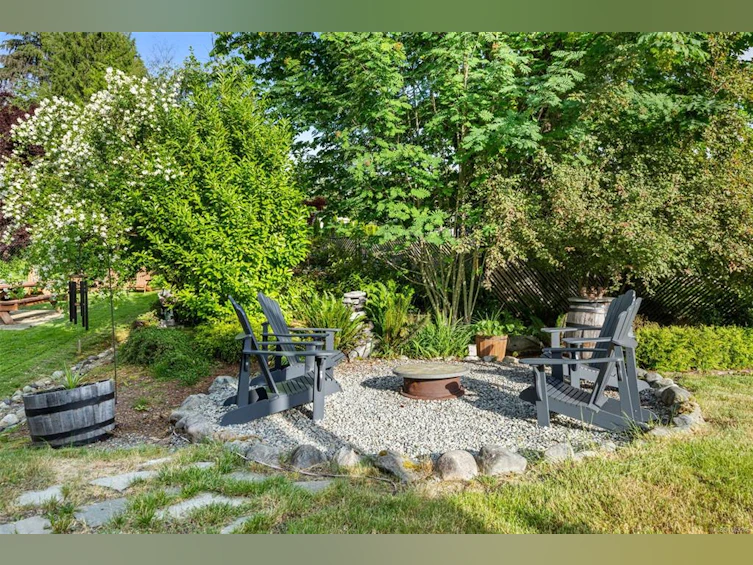 42 Quamichan Avenue, Lake Cowichan, BC, V0R 2G0 - 38