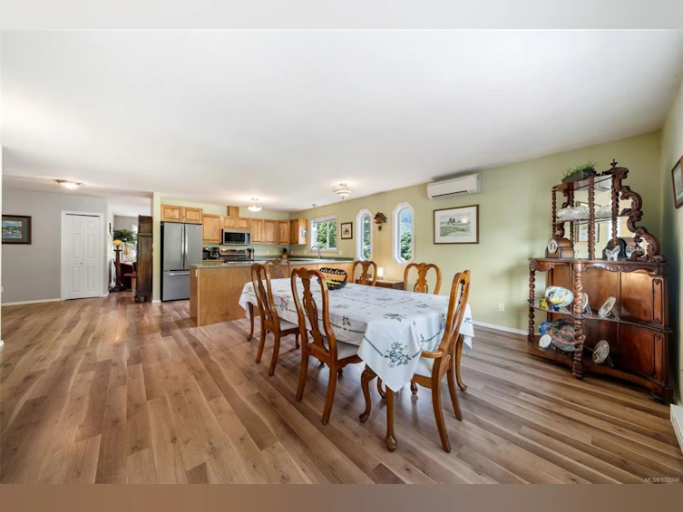 42 Quamichan Avenue, Lake Cowichan, BC, V0R 2G0 - 14