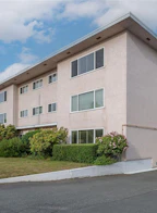 302 2587 Beach Drive