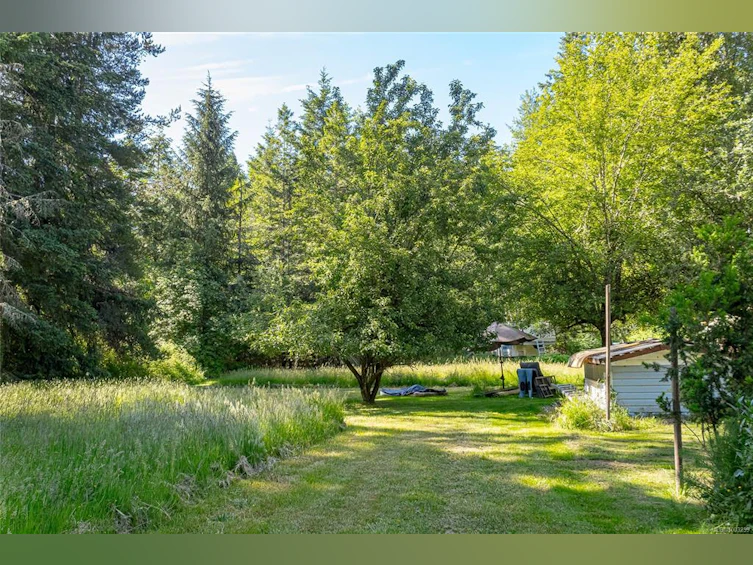 2928 Palmer Road, Hilliers, BC, V9K 1W5 - 23