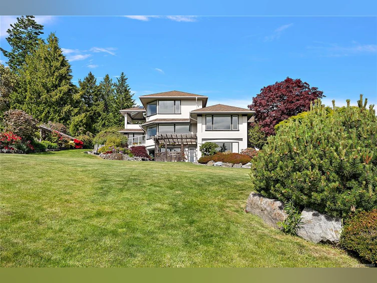 11096 Greenpark Drive, North Saanich, BC, V8L 5N5 - 23