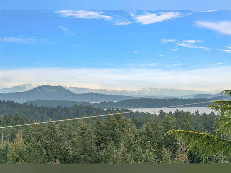 11096 Greenpark Drive, North Saanich, BC, V8L 5N5 - 3