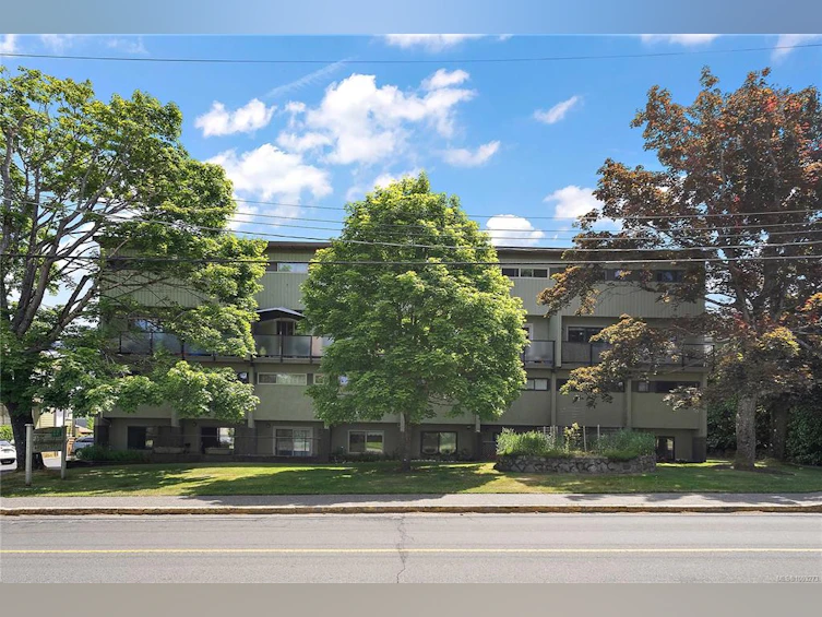 12-477 Lampson Street, Esquimalt, BC, V9A 5Z4 - 2