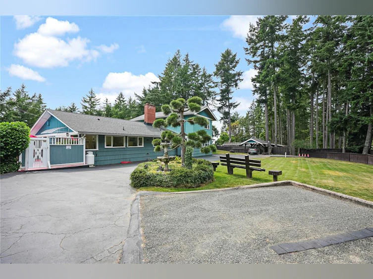 651 Vesuvius Bay Road, Salt Spring Island, BC, V8K 1H5 - 34