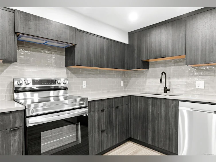 101-562 Yates Street, Victoria, BC, V8W 1K8 - 20