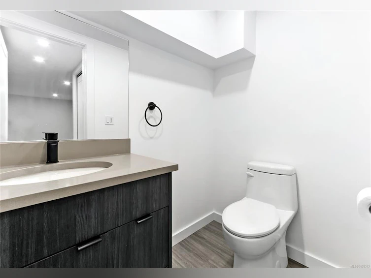 101-562 Yates Street, Victoria, BC, V8W 1K8 - 27