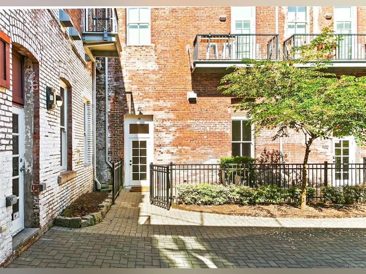 101-562 Yates Street, Victoria, BC, V8W 1K8 - 29
