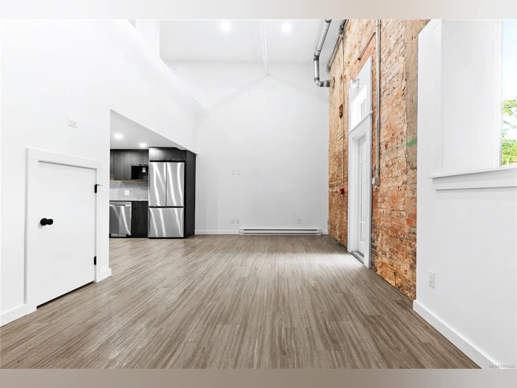 101-562 Yates Street, Victoria, BC, V8W 1K8 - 10