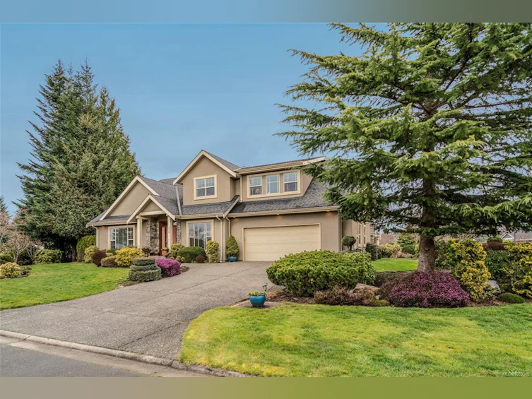 550 Falcon Court, French Creek, BC, V9P 2A4