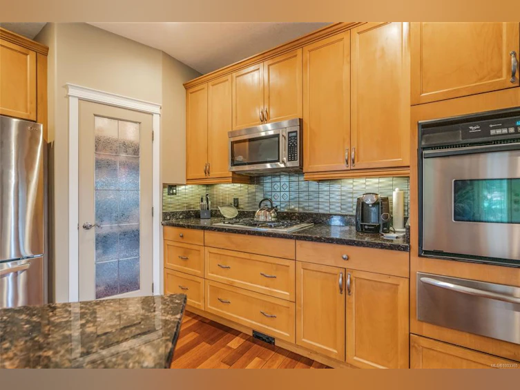 550 Falcon Court, French Creek, BC, V9P 2A4 - 17