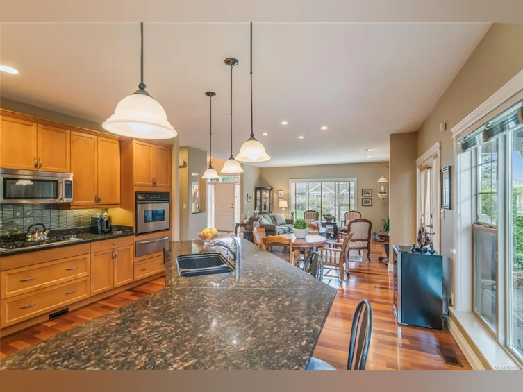 550 Falcon Court, French Creek, BC, V9P 2A4 - 15
