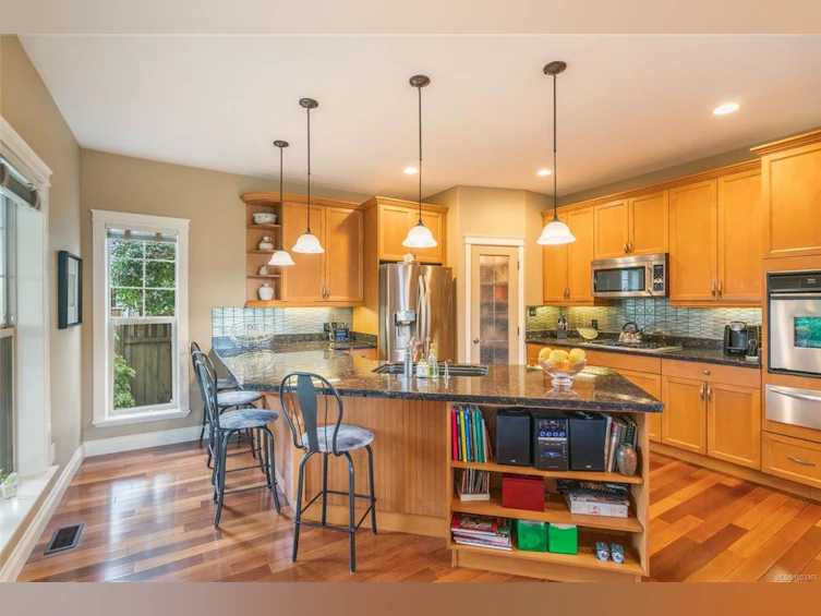 550 Falcon Court, French Creek, BC, V9P 2A4 - 13