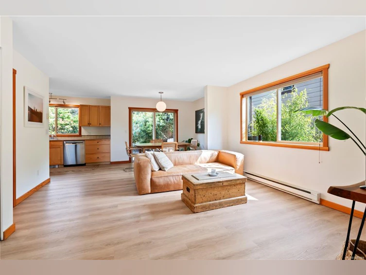 4-1626 Holly Crescent, Ucluelet, BC, V0R 3A0 - 3