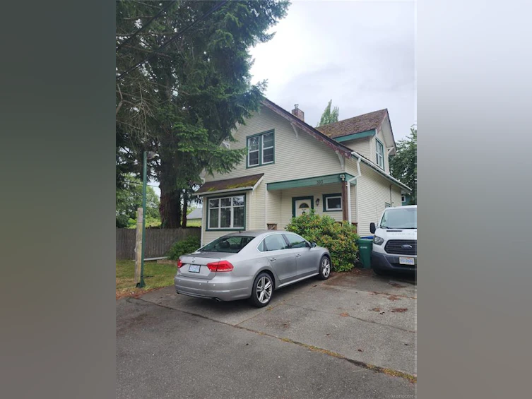 303 Holly Avenue, Nanaimo, BC, V9S 3M3 - 8