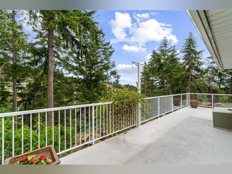 3063 Robin Hood Drive, Nanaimo, BC, V9T 1N9 - 37