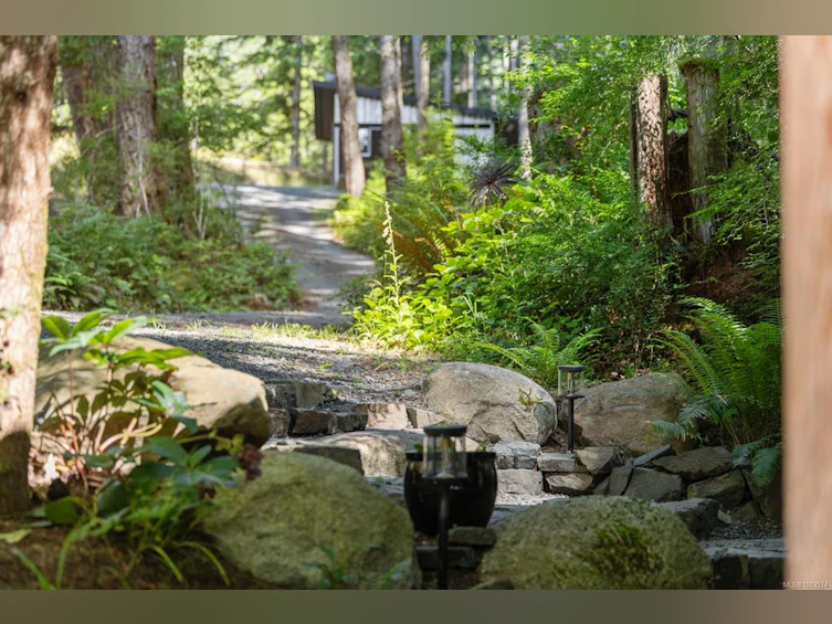 936 Gowlland Harbour Road, Quadra Island, BC, V0P 0A7 - 3