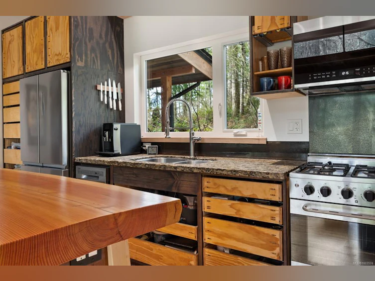 936 Gowlland Harbour Road, Quadra Island, BC, V0P 0A7 - 24