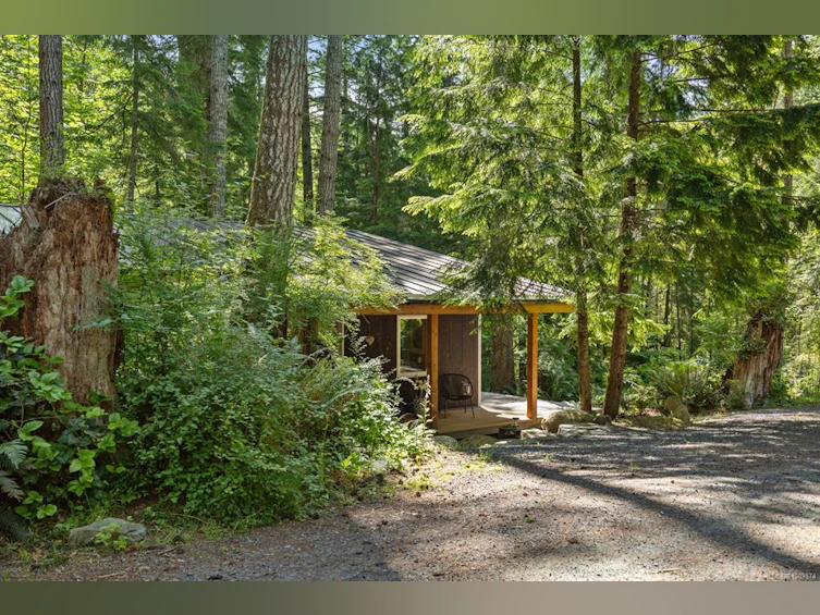 936 Gowlland Harbour Road, Quadra Island, BC, V0P 0A7 - 5