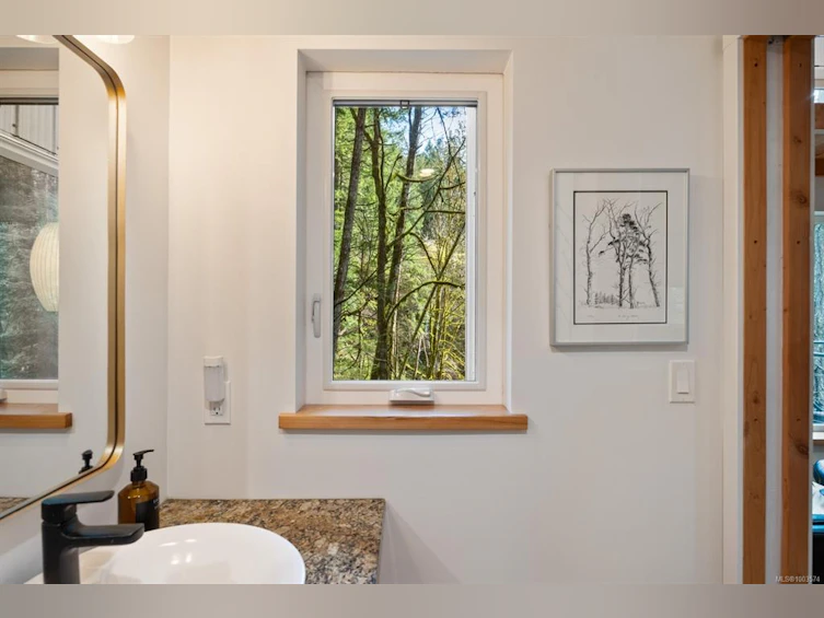 936 Gowlland Harbour Road, Quadra Island, BC, V0P 0A7 - 26