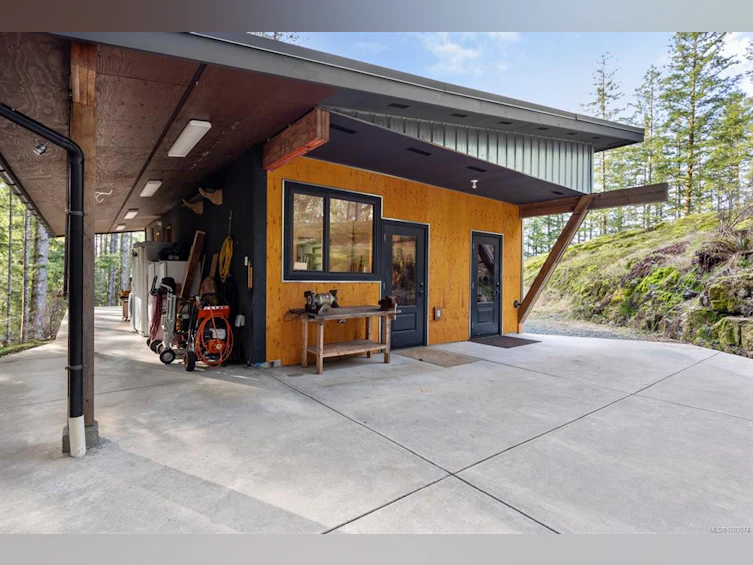 936 Gowlland Harbour Road, Quadra Island, BC, V0P 0A7 - 39