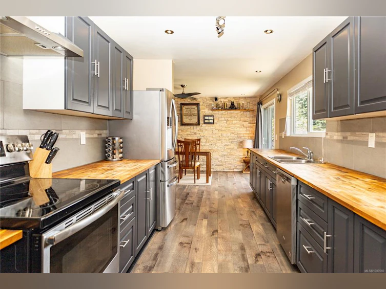 75 Masters Road, Campbell River, BC, V9W 2Z5 - 11