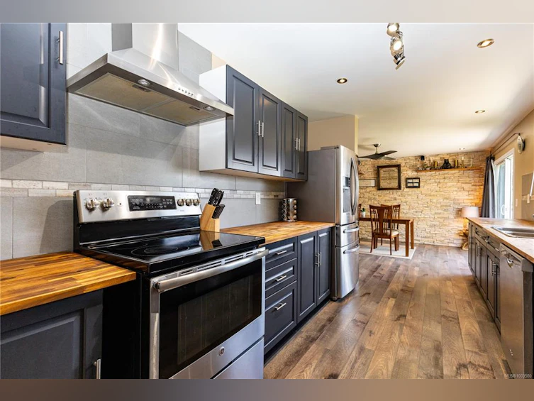 75 Masters Road, Campbell River, BC, V9W 2Z5 - 10