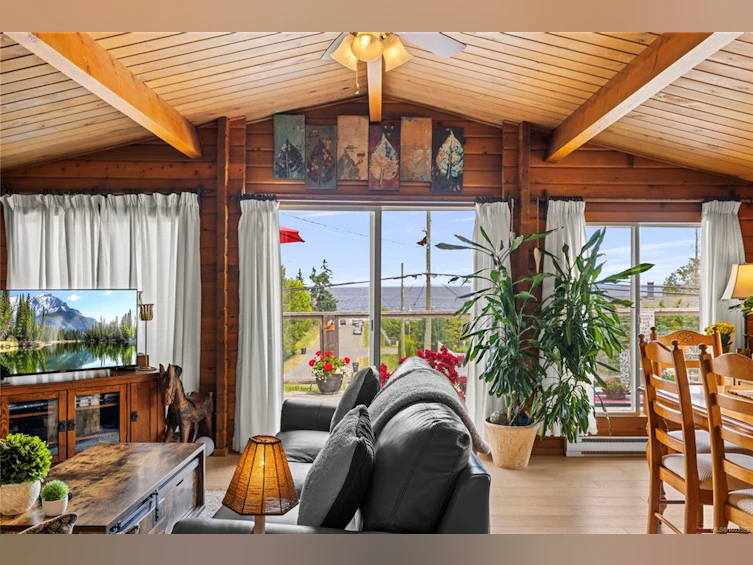 7011 Dickinson Road, Nanaimo, BC, V0R 2H0 - 9
