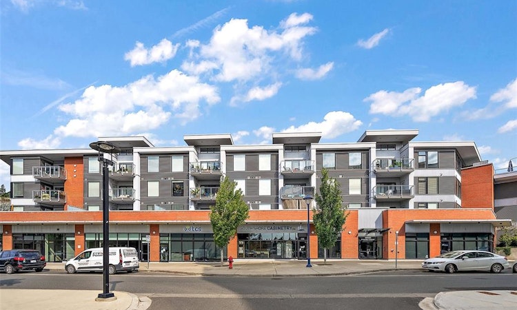 303-950 Whirlaway Crescent